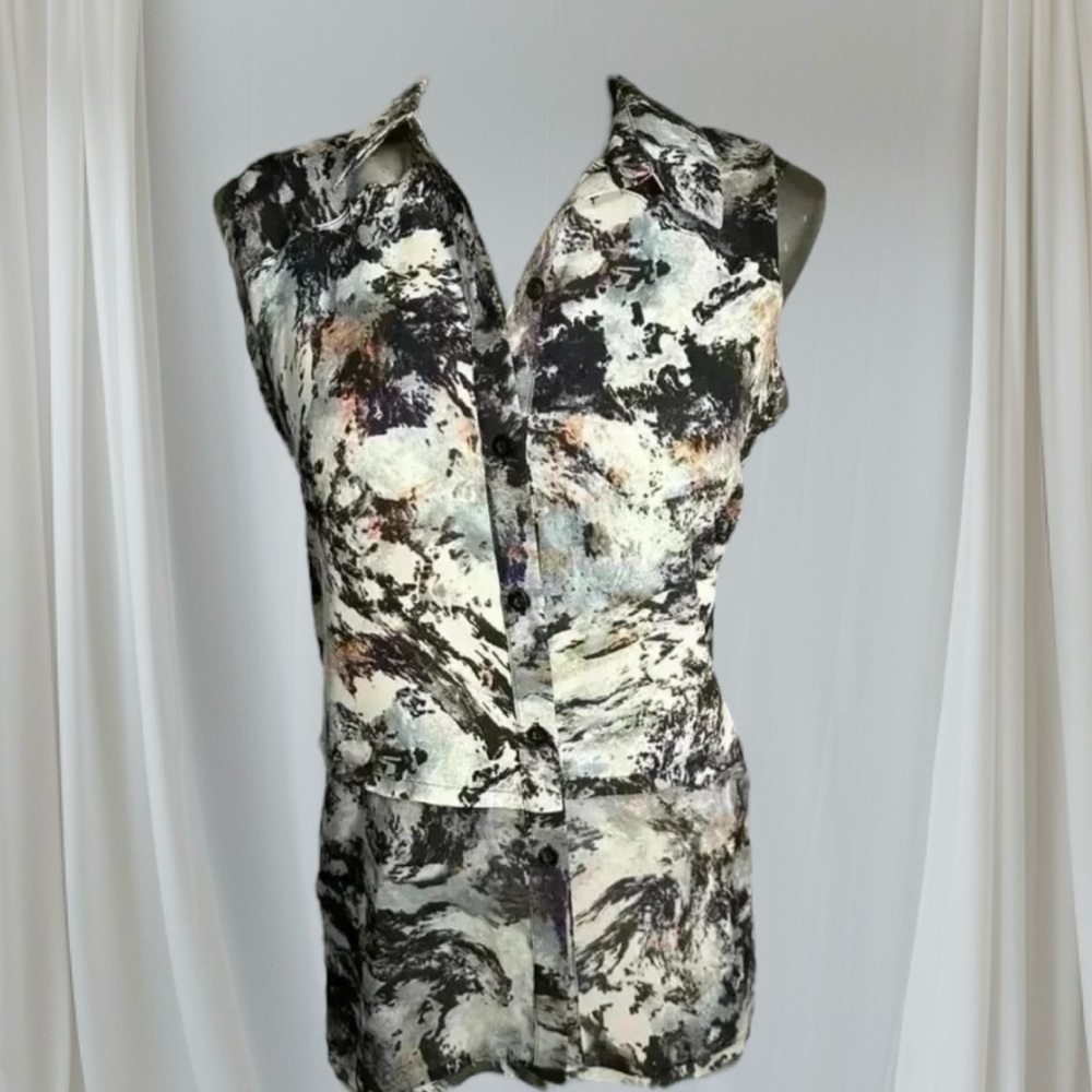 Free | Vera Wang Button Down Top